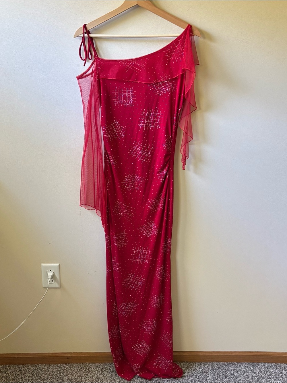 Hi-Sense Maxi Y2K Red Formal Dress